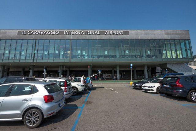 Effortless journeys: Discover Bergamos shuttle services